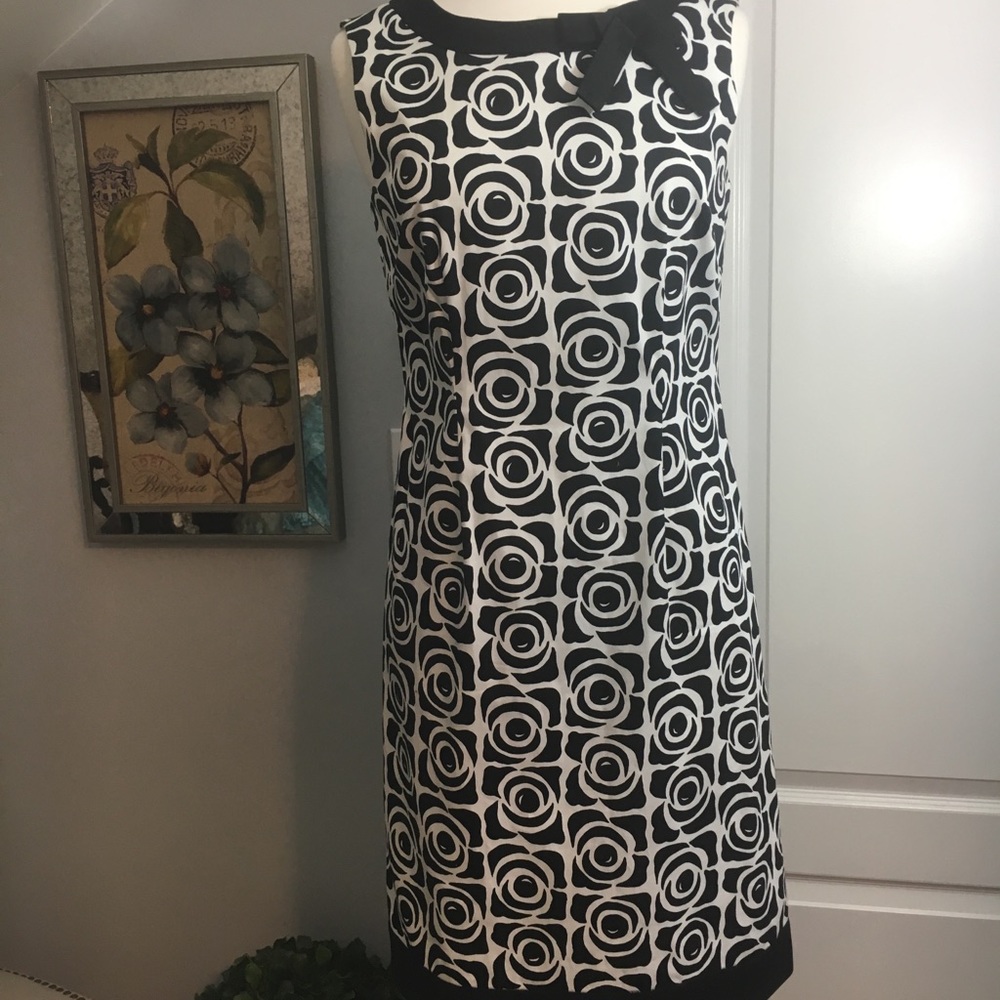 Tahari Black & White Dress! - Picture 2 of 8
